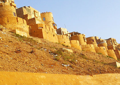 Jaisalmer Fort's Walls Establishing a Chain