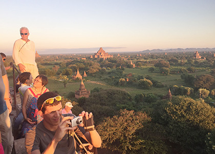 Shwedagon Pagod: Best Place Seeing Sunset View