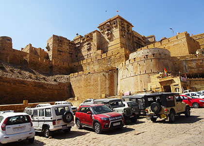 Traveling India by SUV & Jeep