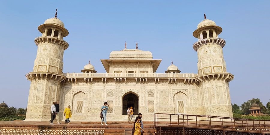 10 Historic Places in Agra You Need to Visit, Must-See Places