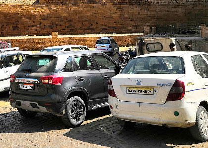 Car Tour from Delhi to Jaipur