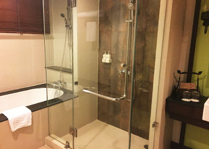 Clean and Spacious Bathroom