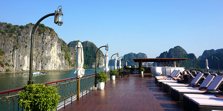 Cruise on Ha Long Bay