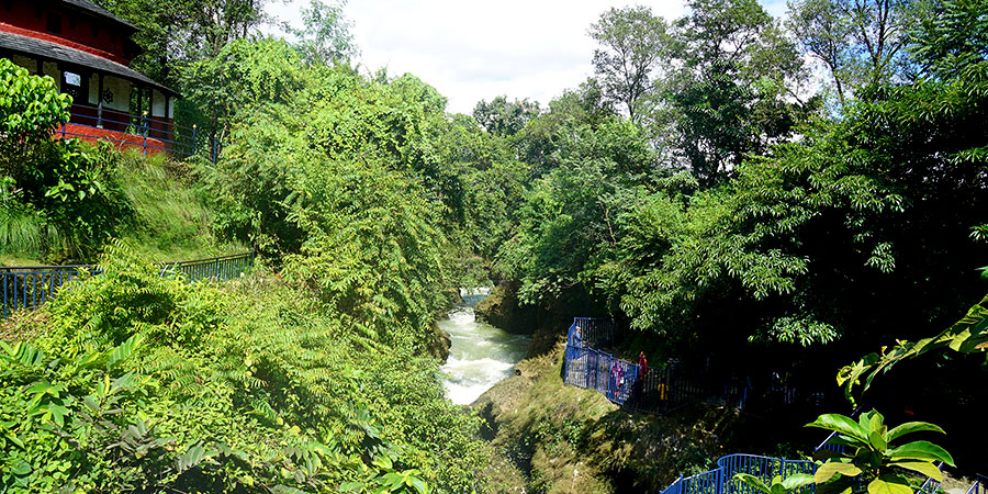 Davis Falls, Pokhara