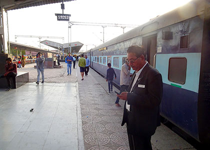 Get to Jaipur by Train
