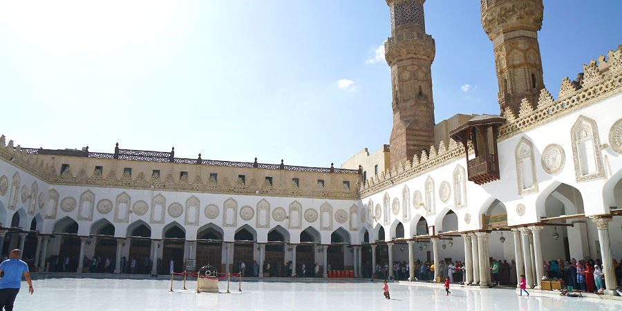Inside the Al Azhar Mosque