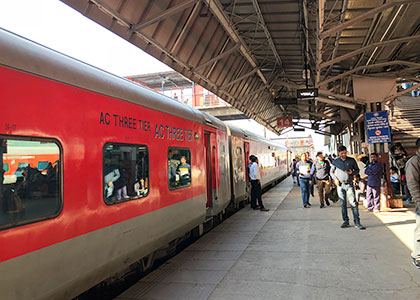 Delhi to Jaipur by Railway