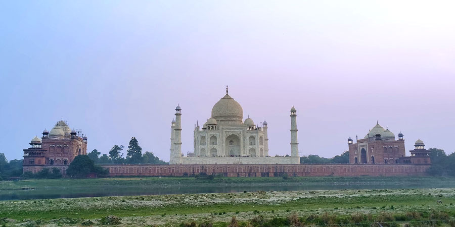 See the Taj Mahal from Mehtab Bagh