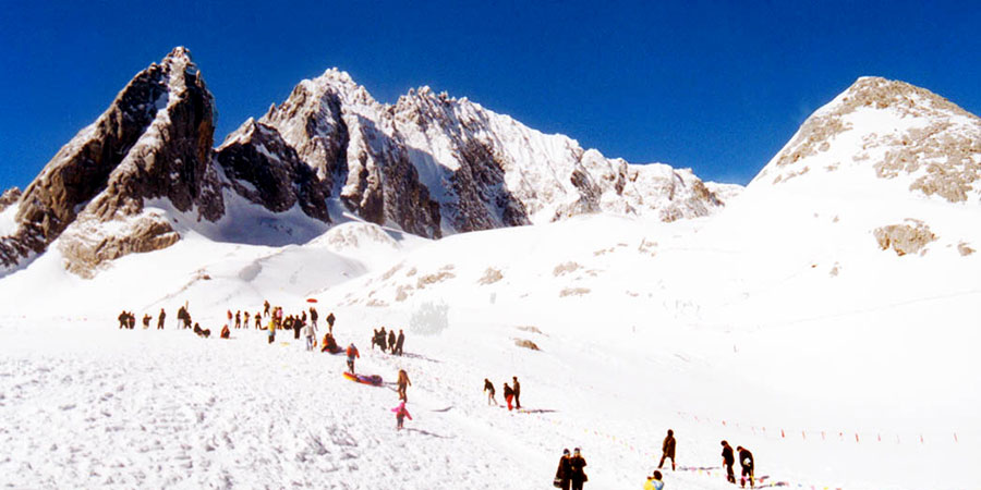 Skiing in Kalingchowk