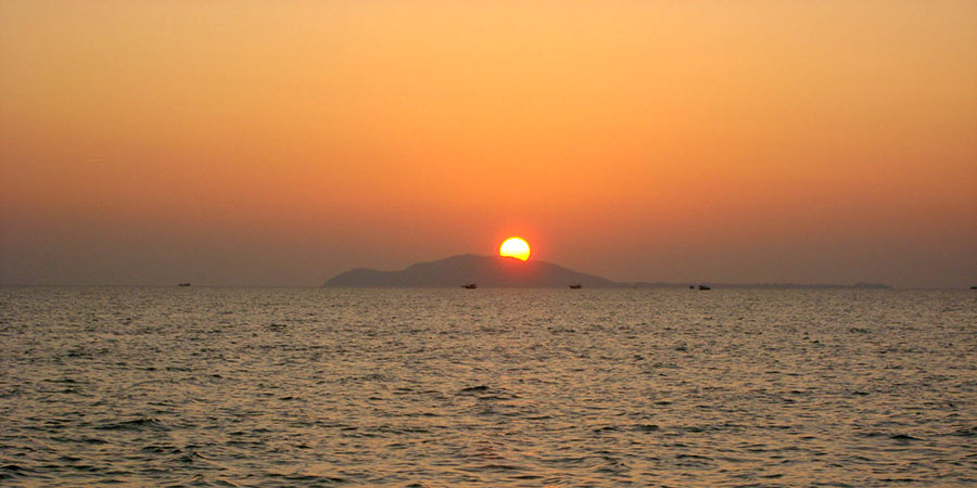 Sunset at Girgaon Chowpatty