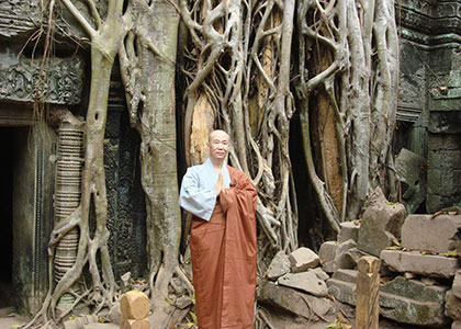 Ways to Greet in Cambodia