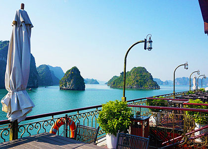 Ha Long Bay cruise, Vietnam