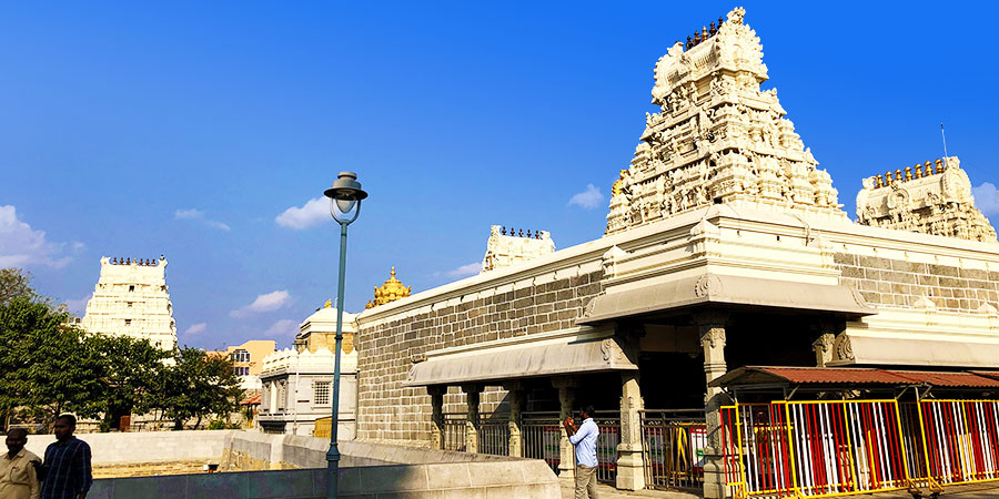 Sri Kamakshi Amman Temple – One of the Shakti Peethas