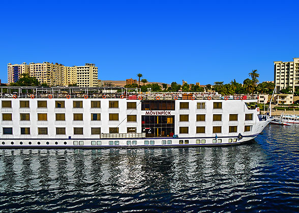 Luxury Movenpick Nile Cuirse