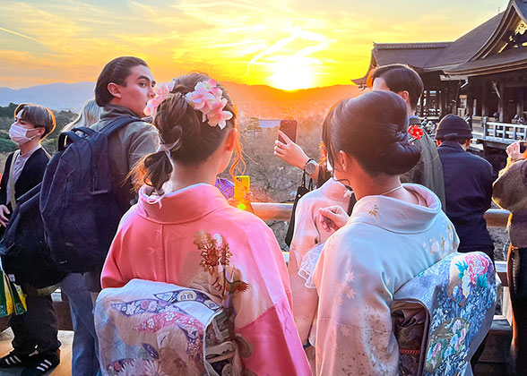 Watch sunset over Kyoto from Okuno-in