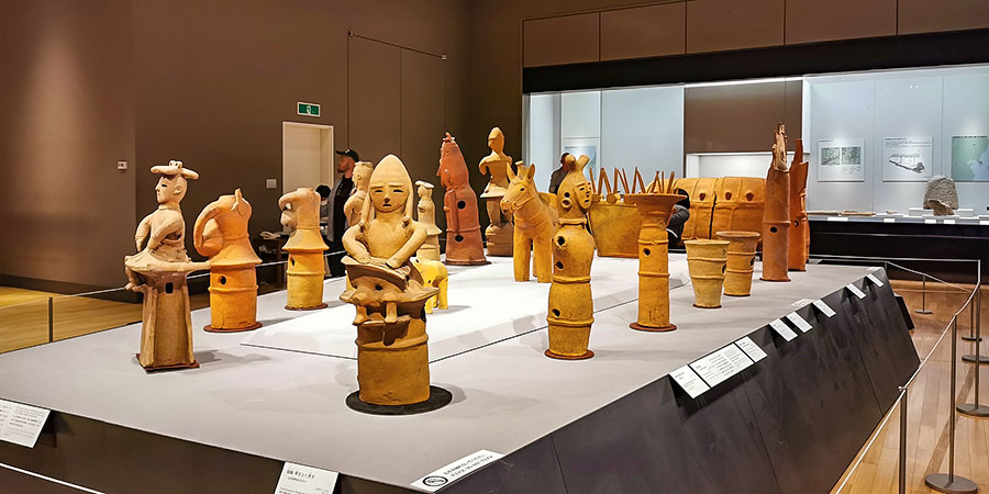 Pottery Figures
