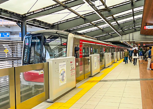 Shinkansen Platform in Osaka