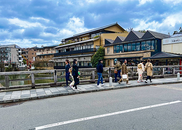 Streetscape near Togetsu-kyo