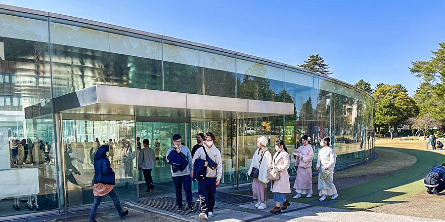21st Century Museum of Contemporary Art