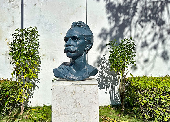 Statue of José Martí