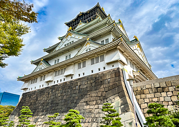 Stately Osaka Castle Museum