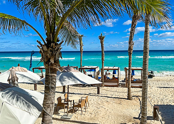 mexico-cancun-beach