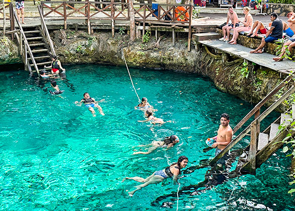 Cenote Azul