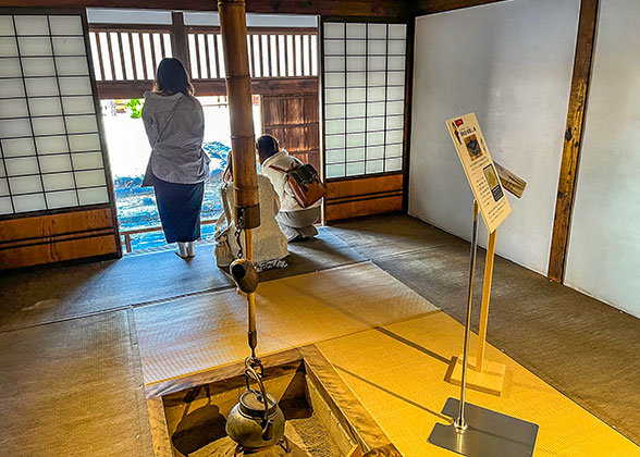 Visitors in Takayama Jinya