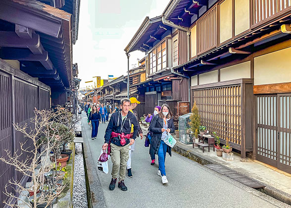 Visitors in Sanamchi Suji