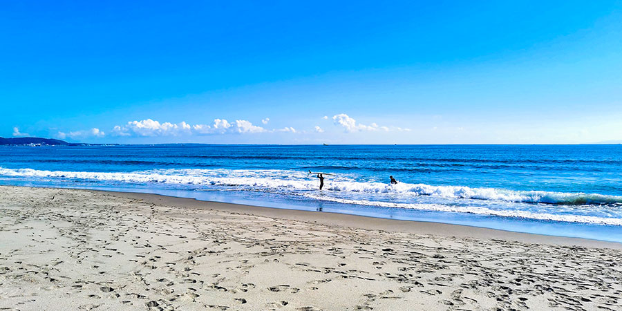 The Beach near Kamakurakoko-Mae Station