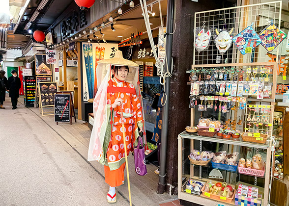 Various cute crafts in Omotesando Shopping Street