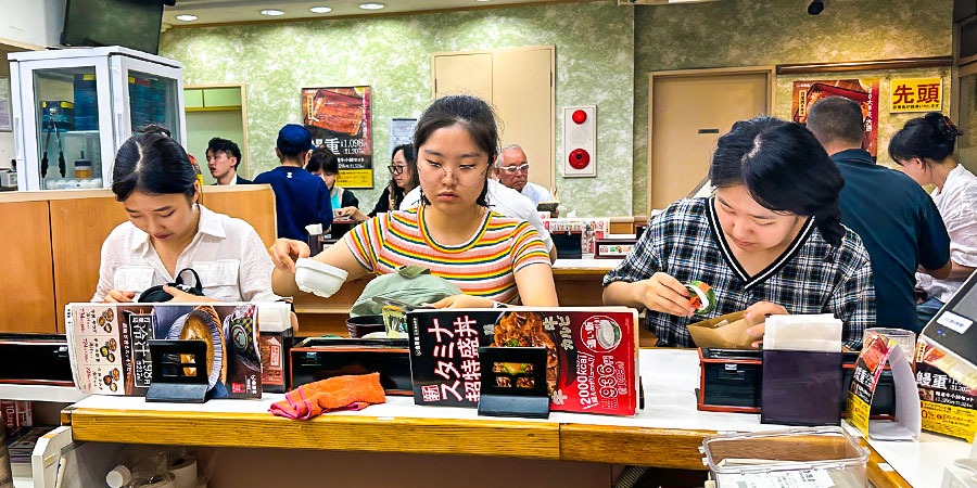 Dining at a Restaurant, Japan