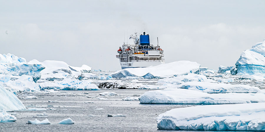 Abashiri Drift Ice Sightseeing & Icebreaker Ship