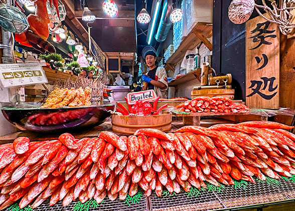 A seafood stall at the Hakodate Morning Market