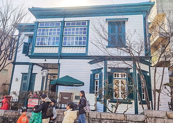Starbucks in Kitano Ijinkan-Gai