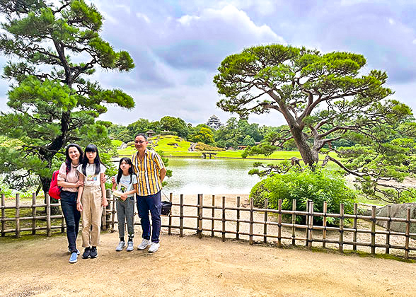 Visitors in Korakuen Garden