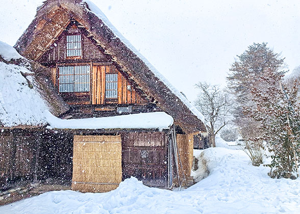 Small inn in Noboribetsu Onsen Town