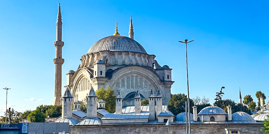 Nuruosmaniye Camii Mosque, Istanbul