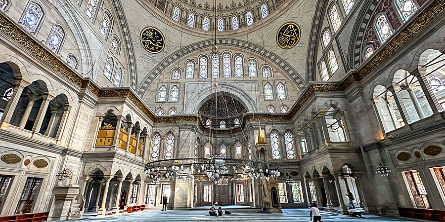 Nuruosmaniye Camii Mosque, Istanbul