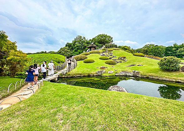 Yuishinzan Hill in Korakuen Garden, Okayama