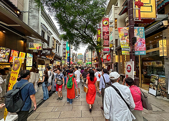 Kokusai-dori Street Lined with Numerous Shops