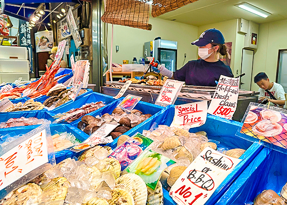 Kuromon Market Seafood