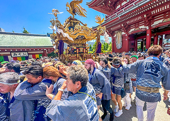Sanja Matsuri ceremony in the Temple