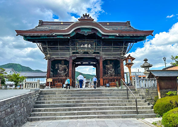 Zenkoji Temple Niomon Gate