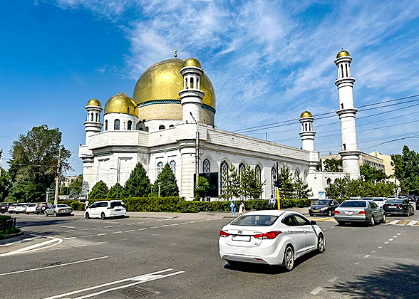Almaty Central Mosque