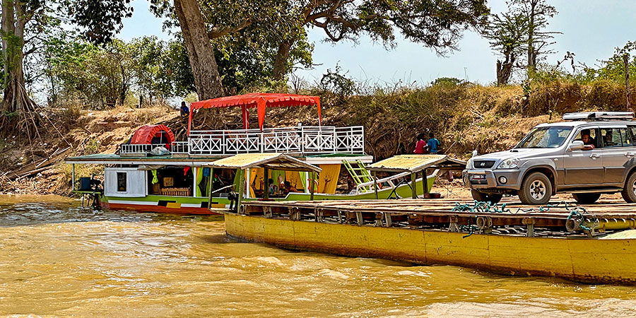 Manambolo River in Dry Season