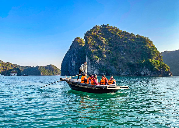 Ha Long Bay Boat Trip