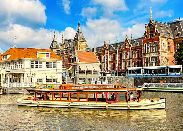Canal Cruise in Amsterdam