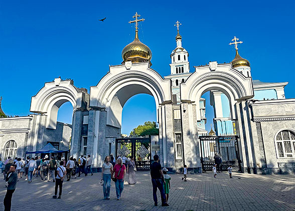 Cathedral of the assumption of the virgin in Tashkent