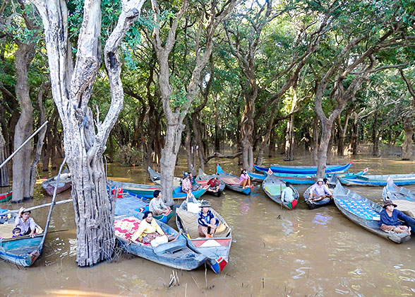 Local People at Tonle Sap Lake